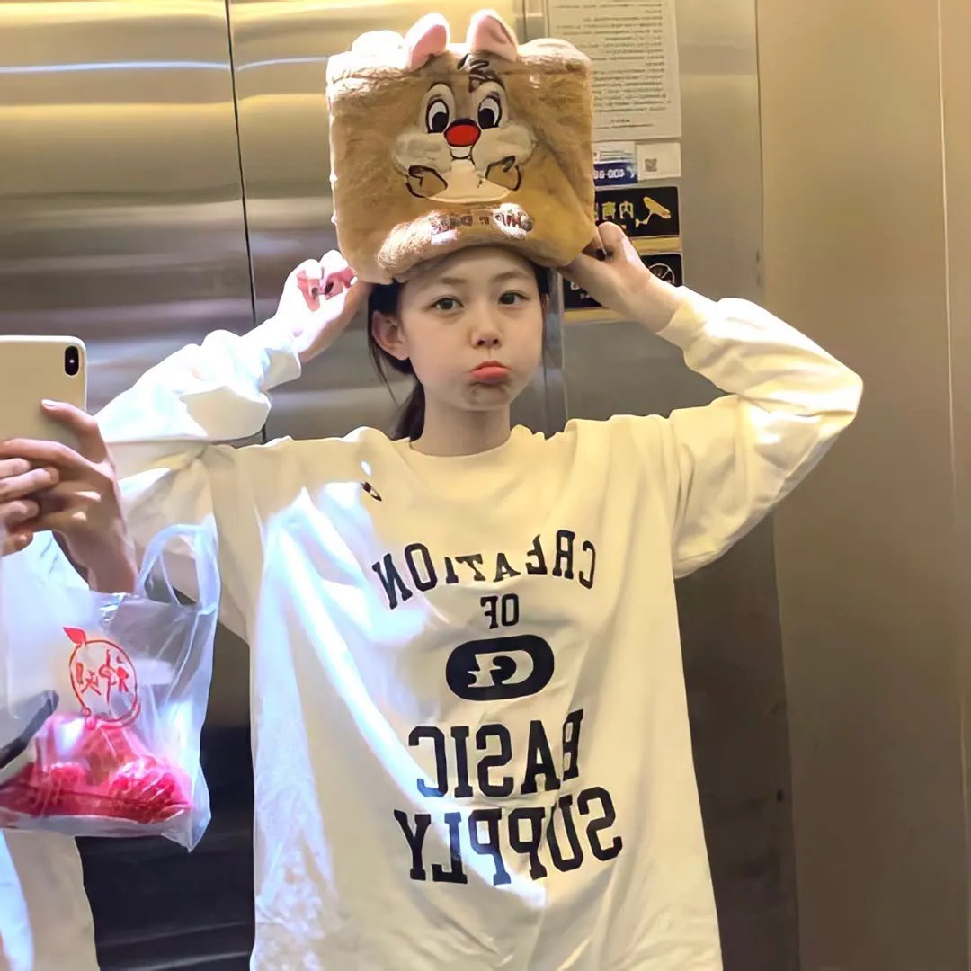 一个攞景的少年